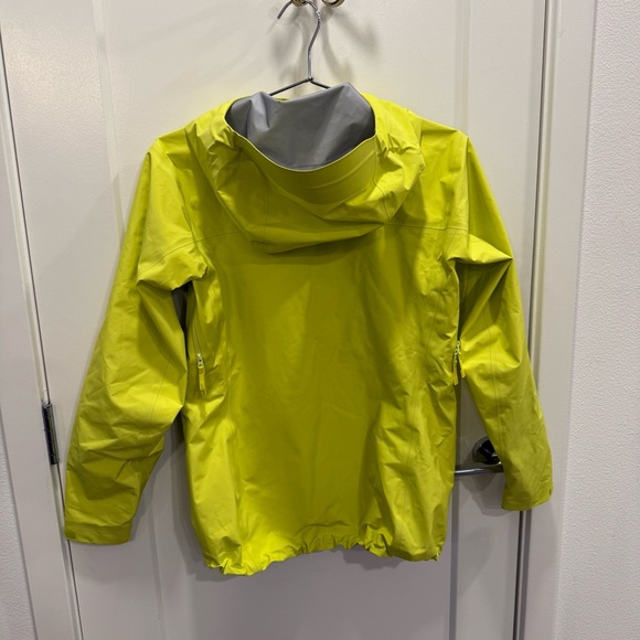 Arc’teryx Beta LT Jacket - Picture 4 of 4